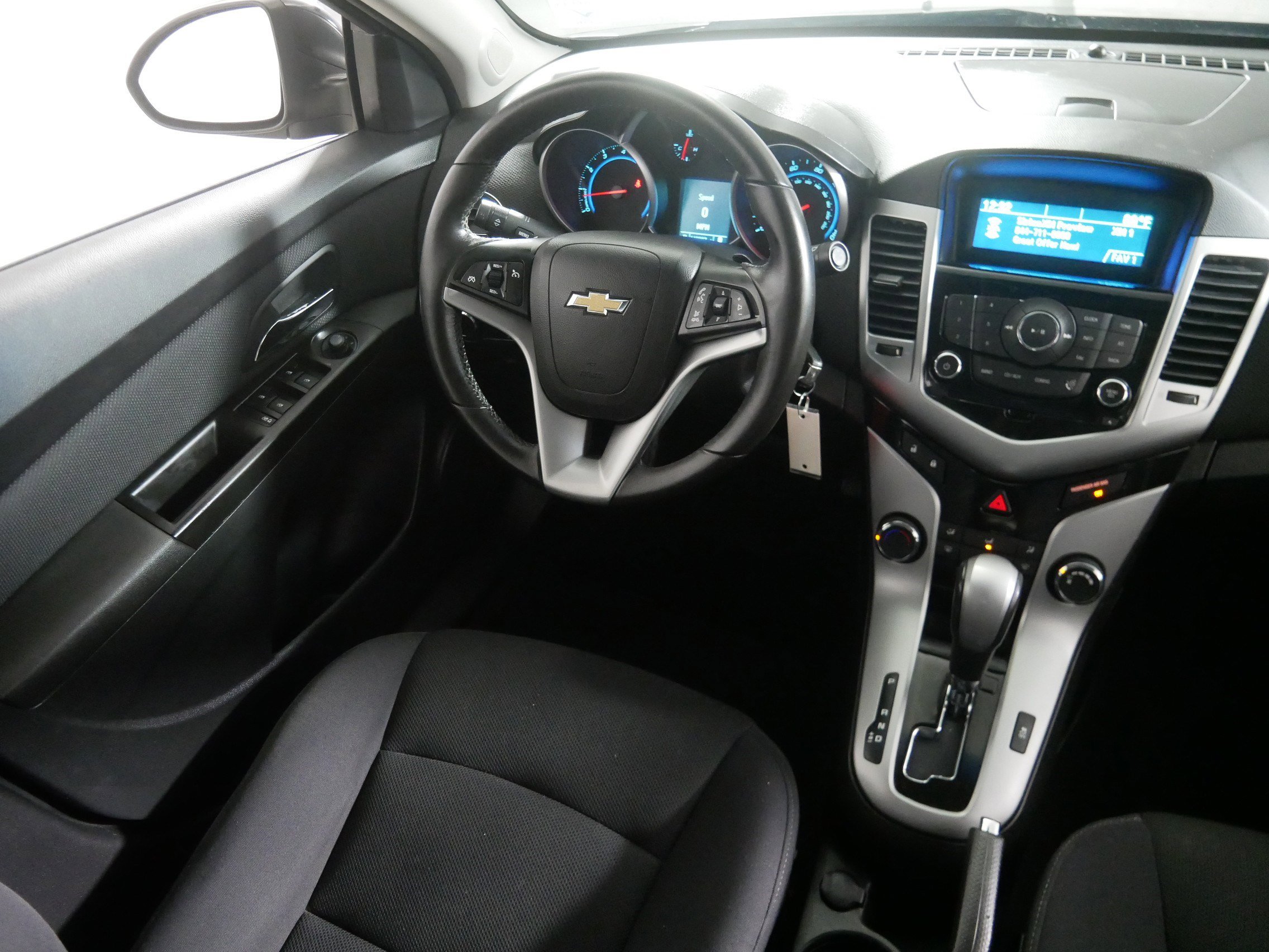2012 Chevrolet Cruze photo 9