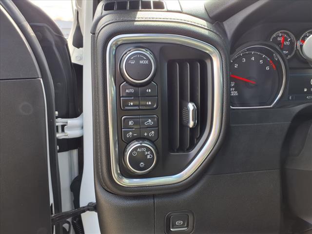 2022 Chevrolet Silverado 1500 RST photo 12