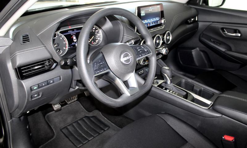 2024 Nissan Sentra SV photo 11