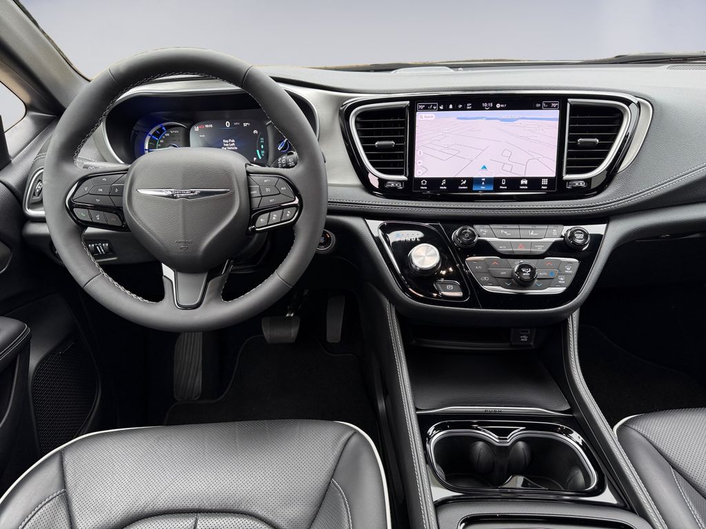 2024 Chrysler Pacifica Hybrid S Appearance photo 12