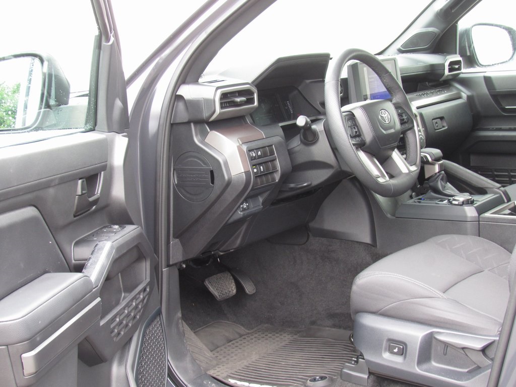 2024 Toyota Tacoma SR5 photo 9