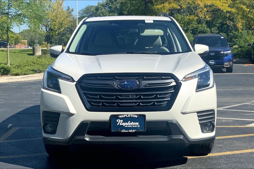 2023 Subaru Forester Limited photo 2