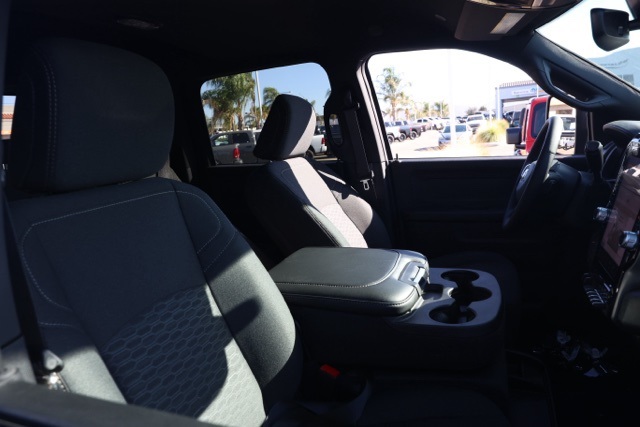 New 2026 Granite Crystal Metallic Clear-Coat Exterior Paint RAM Tradesman image 20