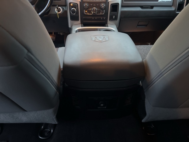 2019 Ram 1500 Classic SLT photo 13