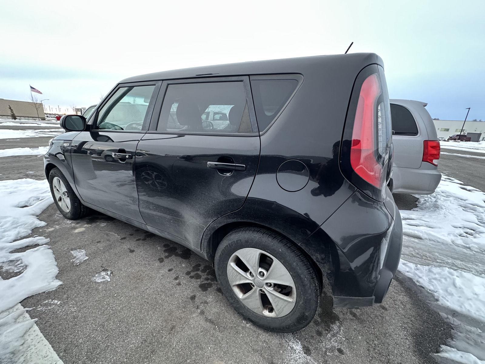Used 2014 Kia Soul Base with VIN KNDJN2A26E7736098 for sale in Kansas City
