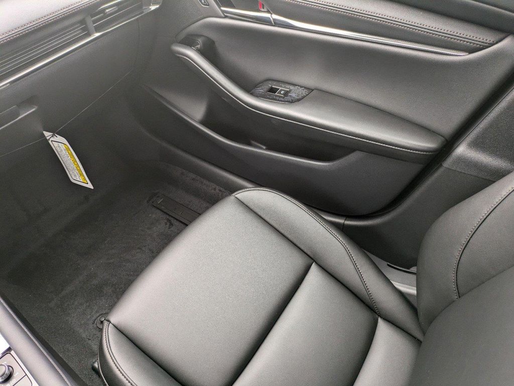 2025 Mazda Mazda3 2.5 s Preferred photo 14