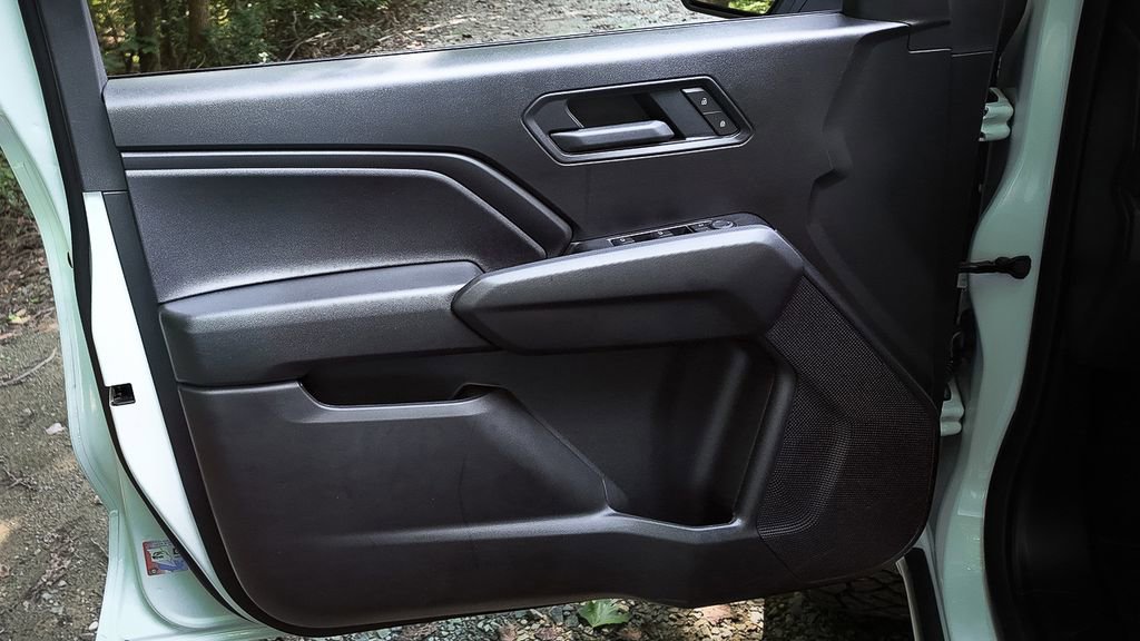 2025 Chevrolet Colorado LT photo 16
