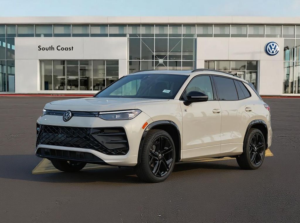 2026 Volkswagen Tiguan SE R-LINE BLACK's photo