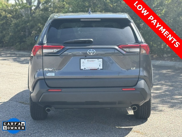2022 Toyota RAV4 LE photo 22