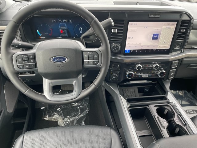 2025 Ford F-350 photo 3