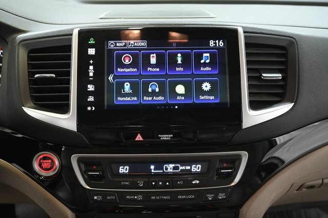 2016 Honda Pilot Touring photo 4