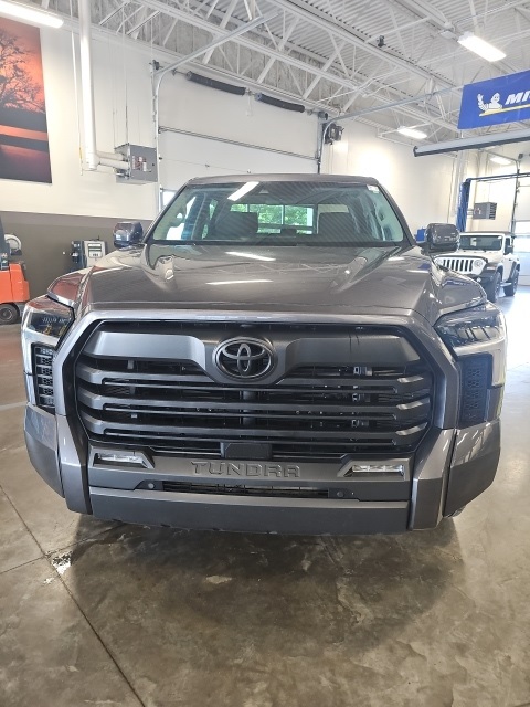 2024 Toyota Tundra SR5 photo 3
