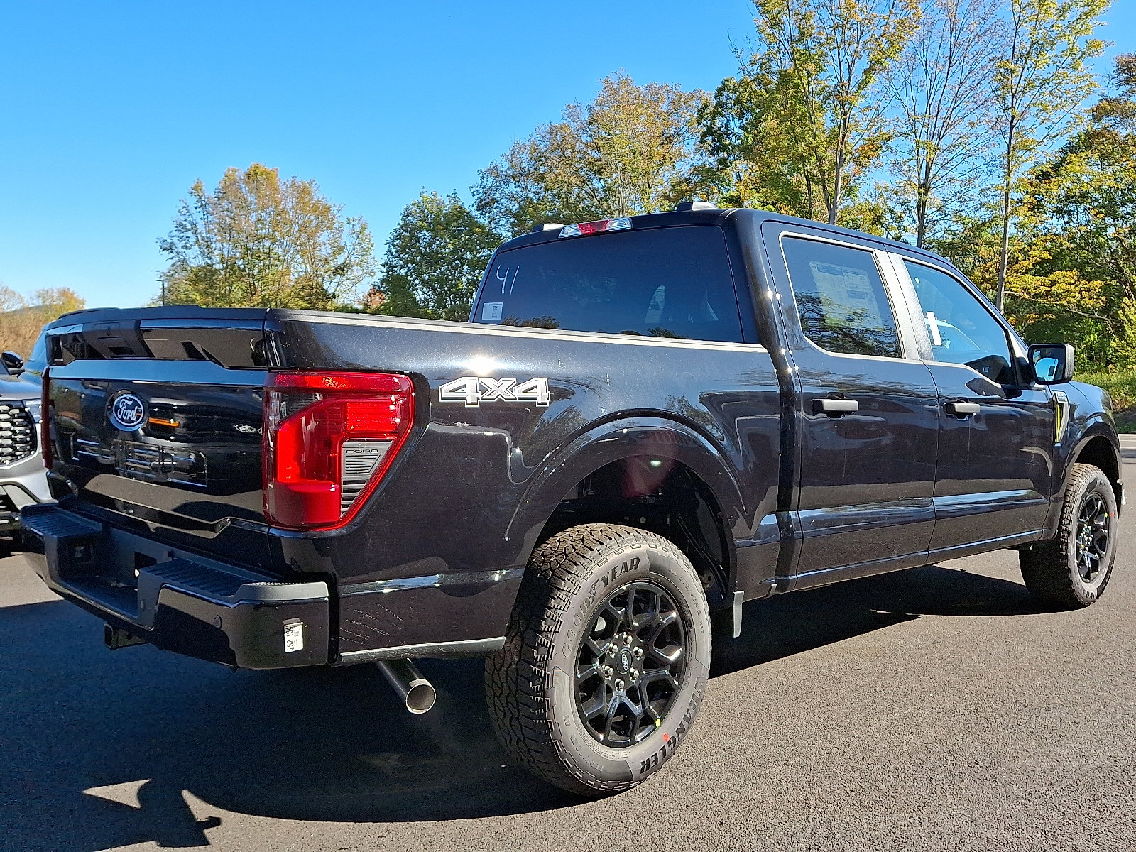 2025 Ford F-150 STX photo 4