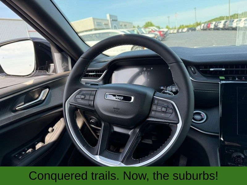 2025 Jeep Grand Cherokee Altitude X photo 4