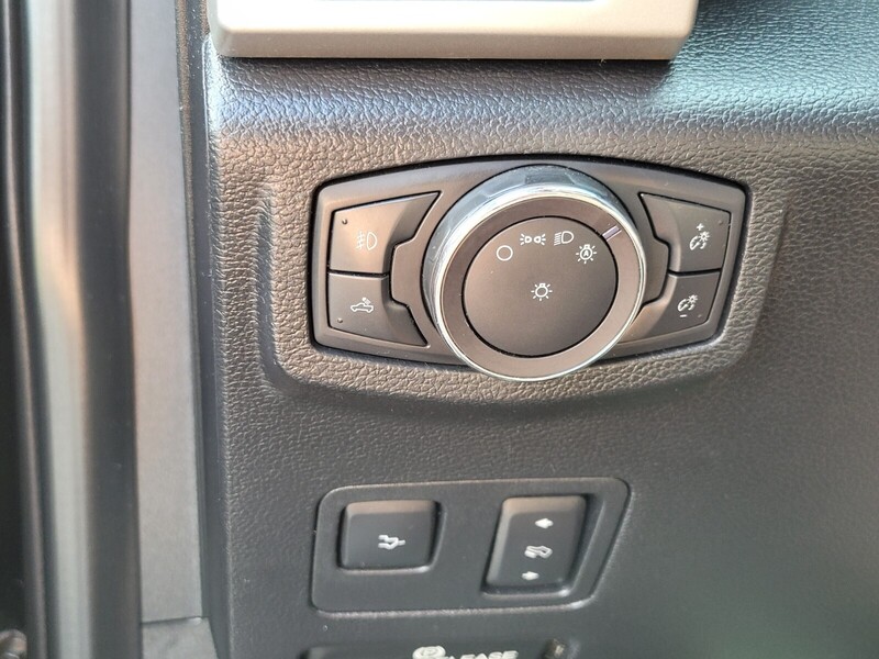 2019 Ford F-250 Lariat photo 29