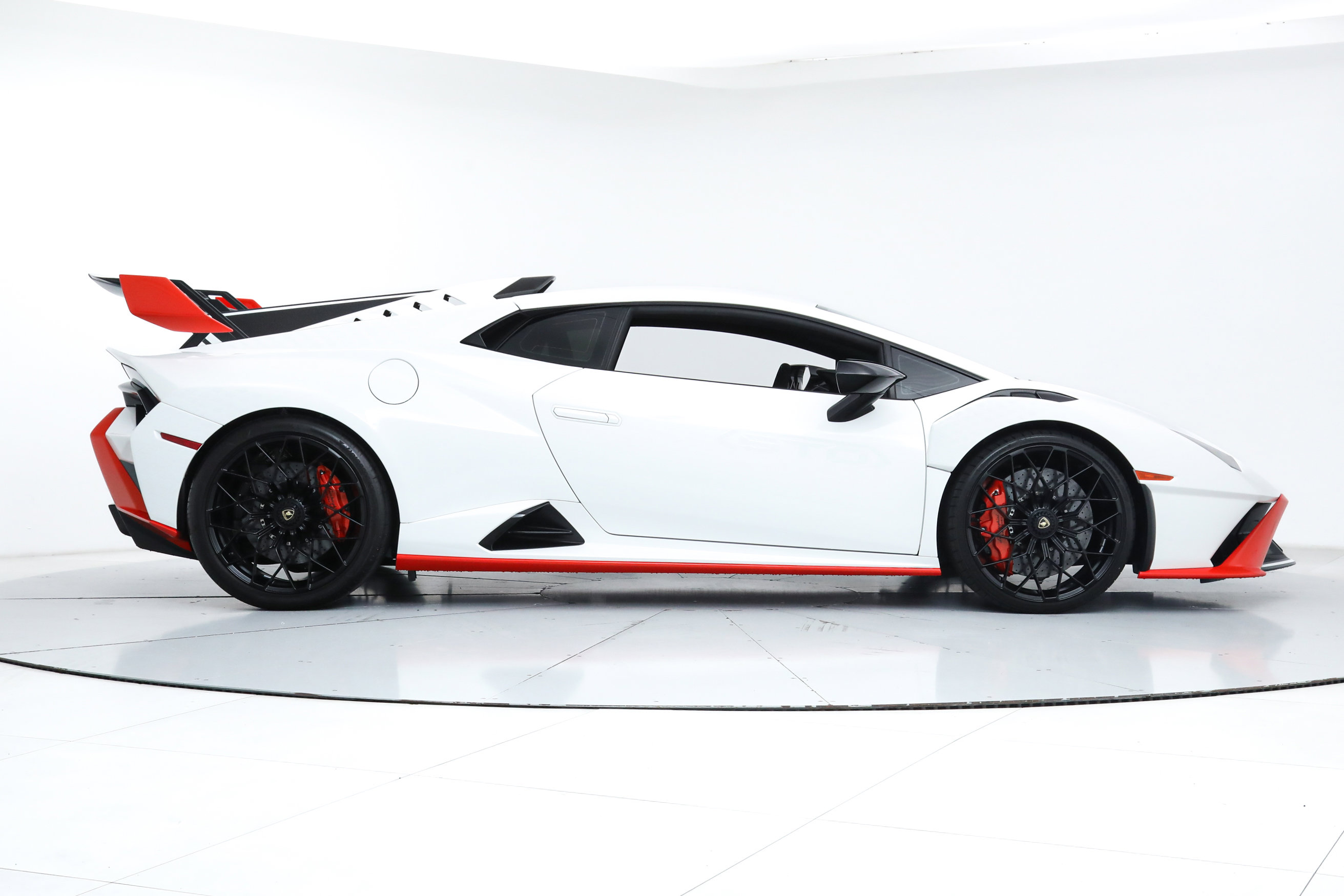 2022 Lamborghini Huracan STO photo 5