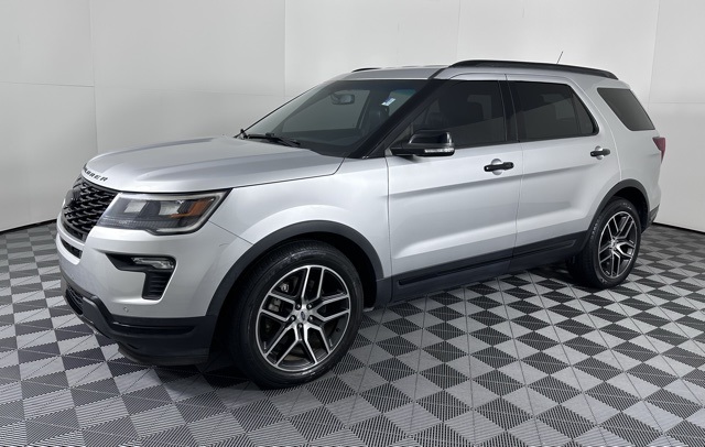 2019 Ford Explorer Sport photo 3