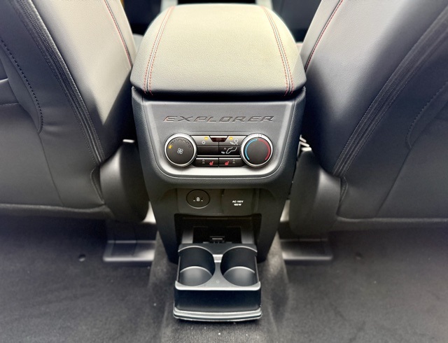 2025 Ford Explorer ST photo 27