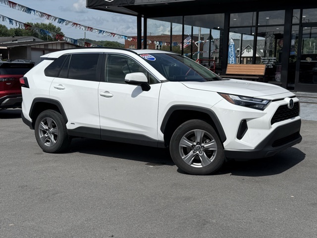 2023 Toyota RAV4 Hybrid XLE photo 2