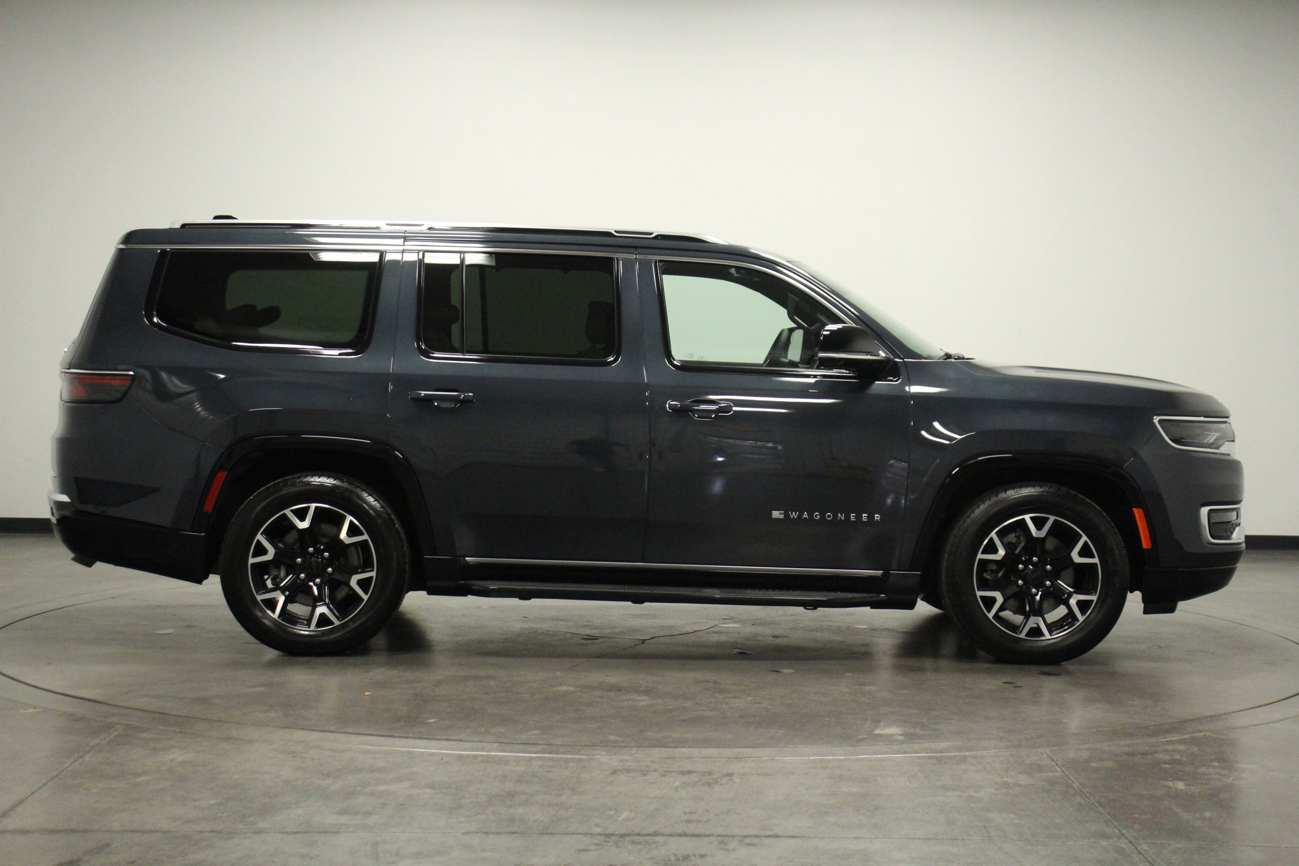 2025 Jeep Wagoneer Series III photo 6