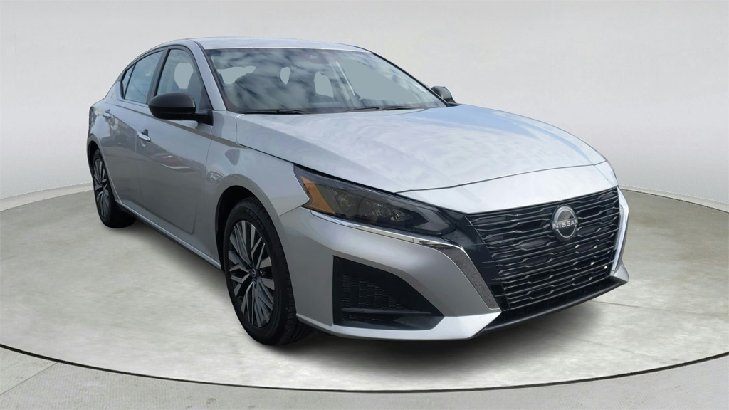 2024 Nissan Altima SV's photo