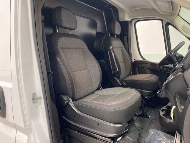 2024 Ram C/V Tradesman photo 9