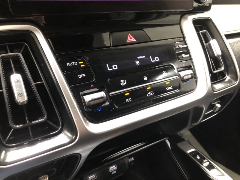 2022 Kia Sorento S X-Line photo 27
