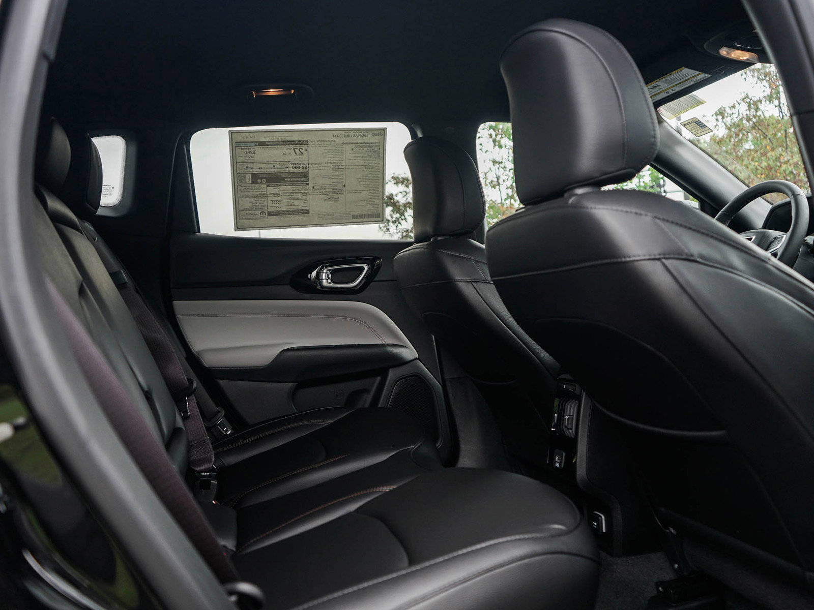 2025 Jeep Compass Limited photo 11