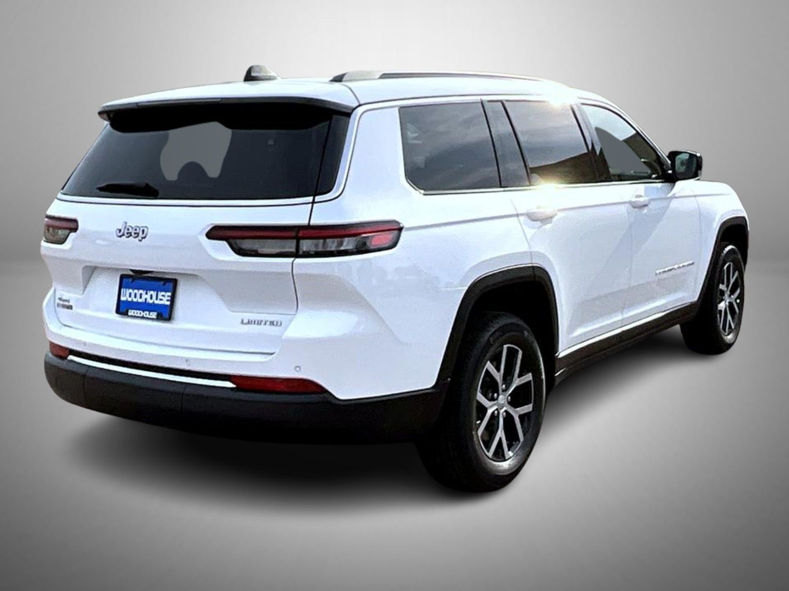 2025 Jeep Grand Cherokee Limited photo 3