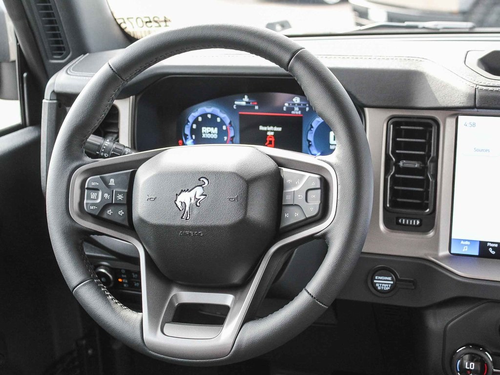 2025 Ford Bronco Outer Banks photo 11