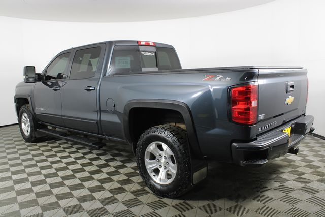 2018 Chevrolet Silverado 1500 LT photo 4