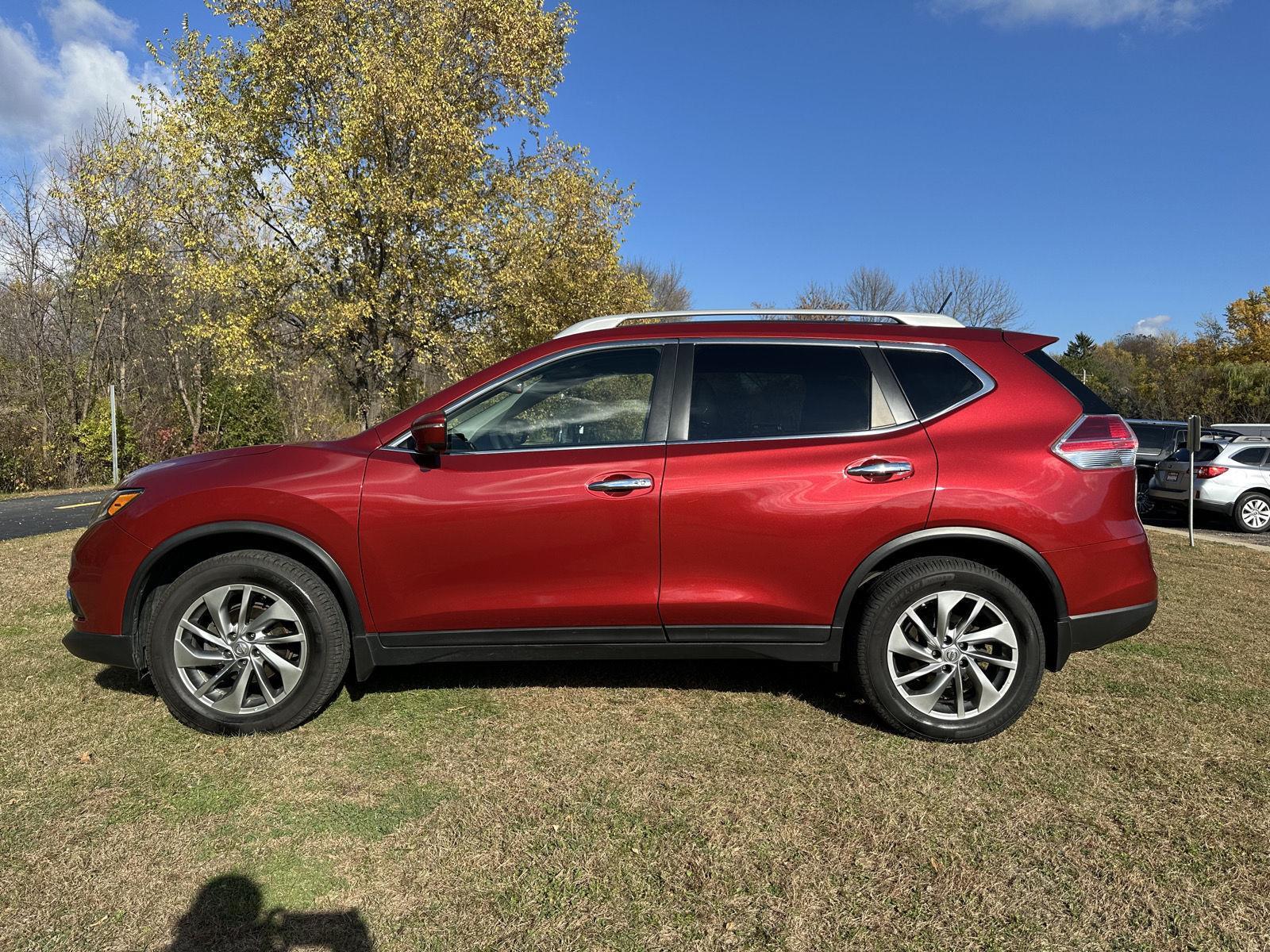Used 2015 Nissan Rogue SL with VIN 5N1AT2MV4FC897923 for sale in Waconia, Minnesota