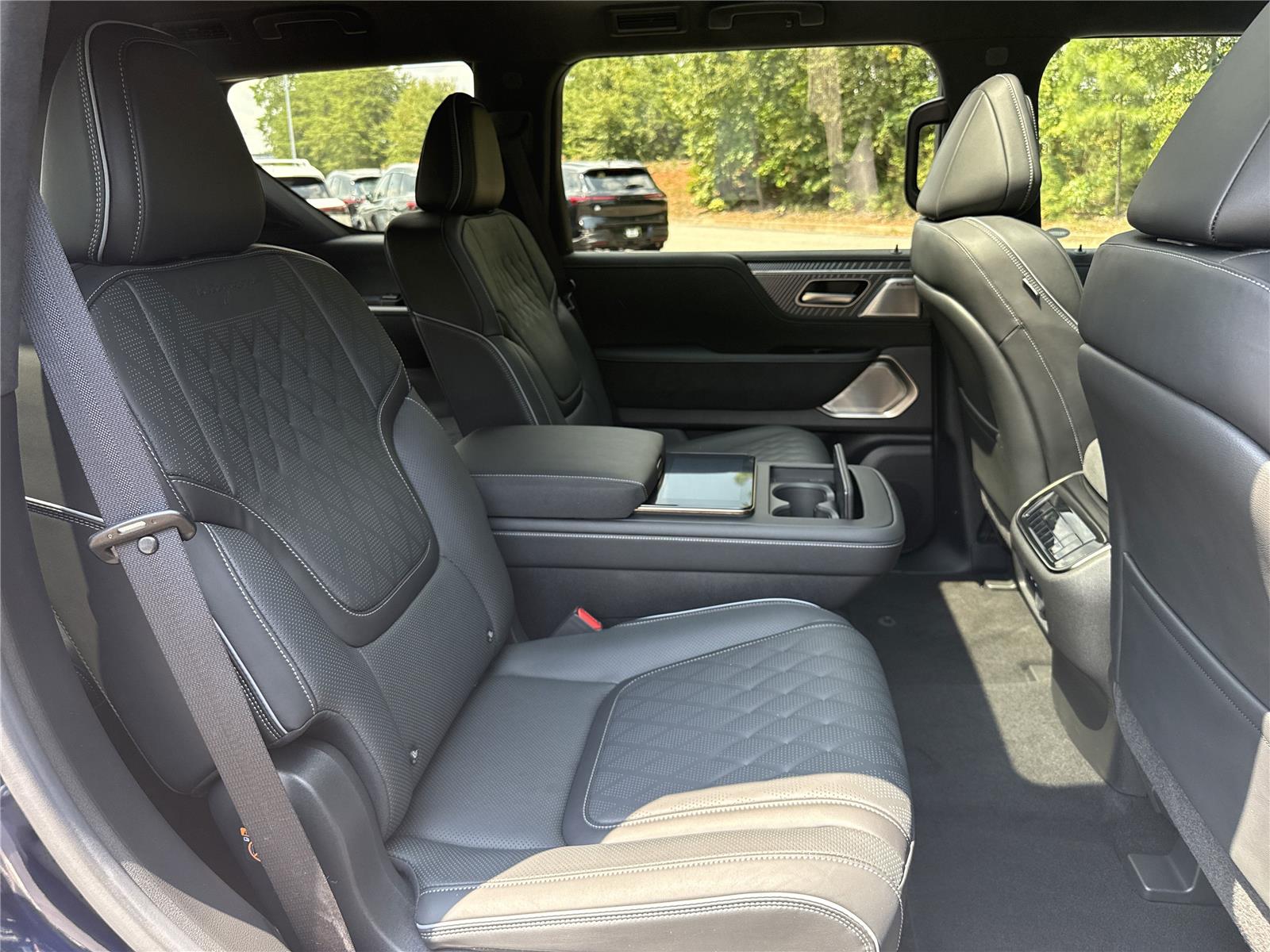 2025 Infiniti QX80 photo 24