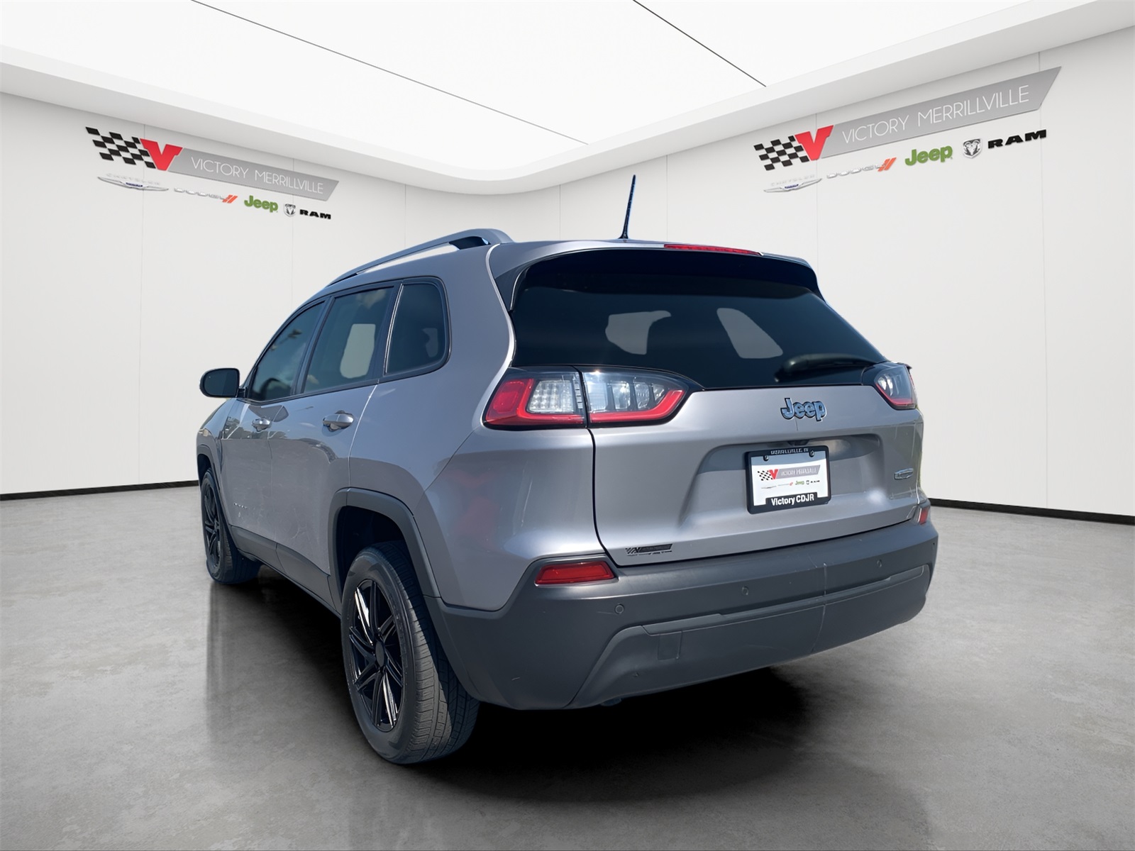 2020 Jeep Cherokee Latitude photo 2