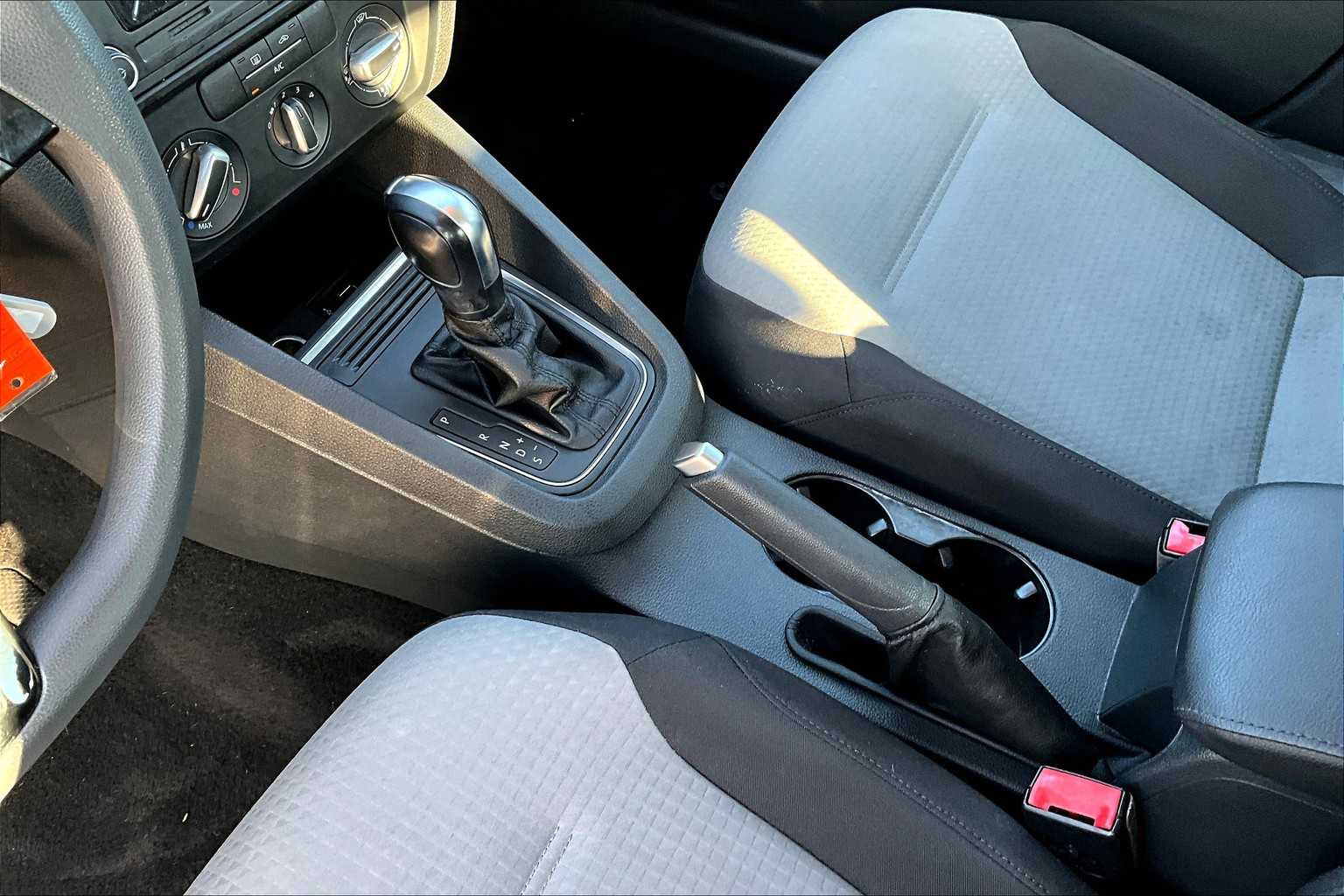 2018 Volkswagen Jetta 1.4T S photo 13