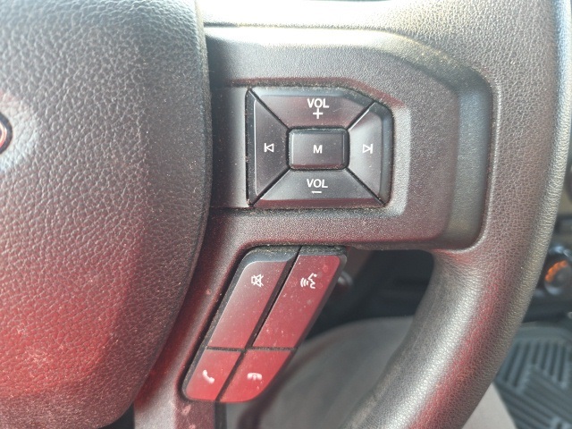 2015 Ford F-150 XLT photo 14