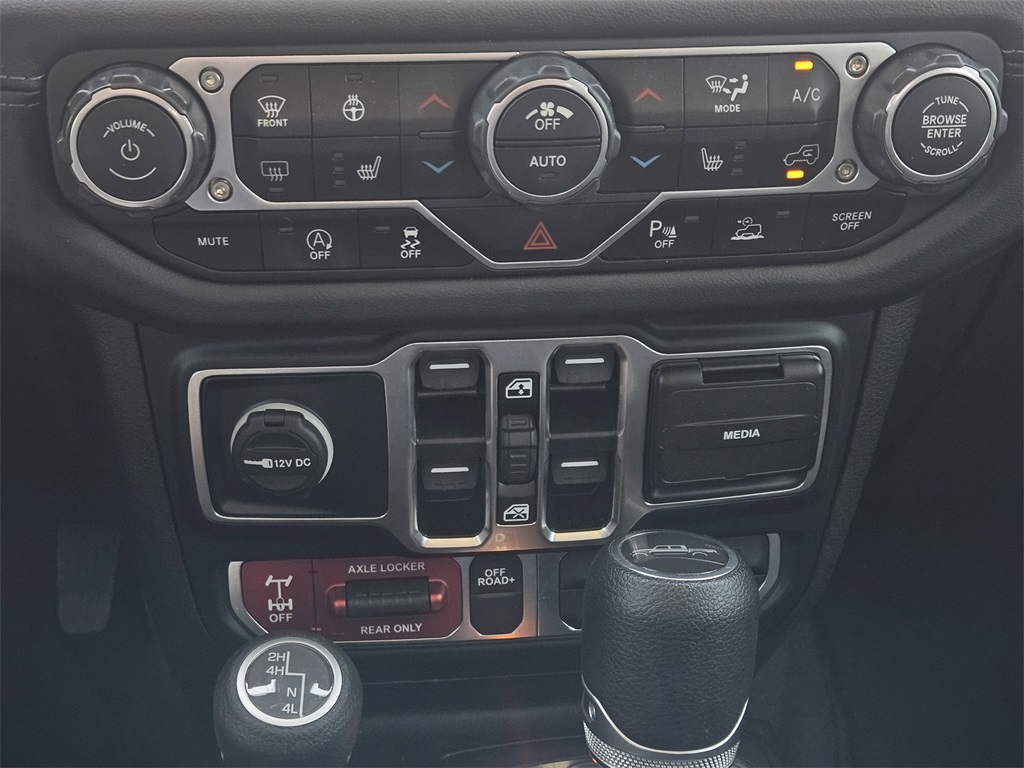 2024 Jeep Gladiator Mojave photo 16