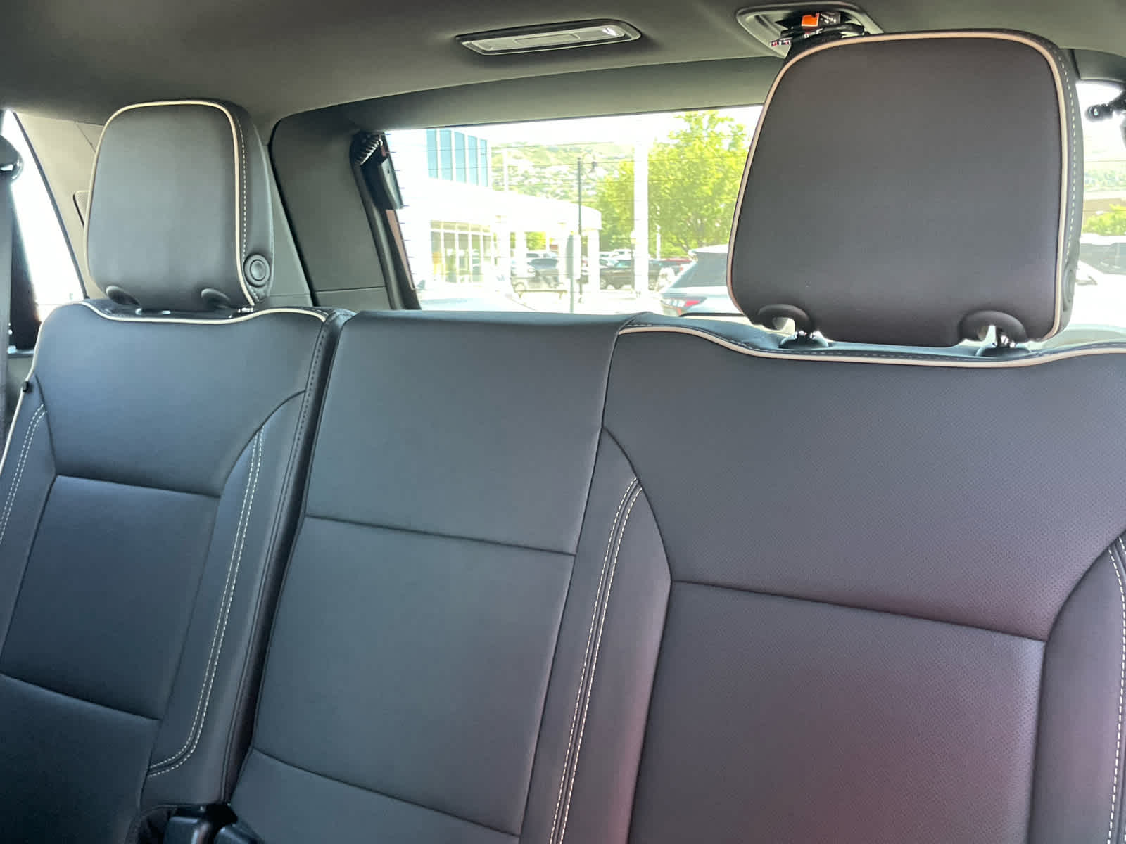 2025 Chevrolet Tahoe Premier photo 22