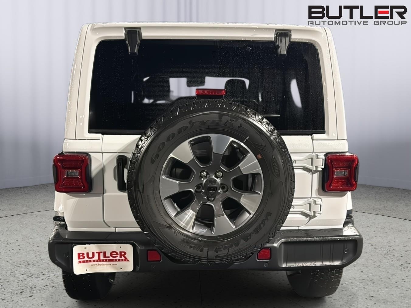 2022 Jeep Wrangler Unlimited Sahara photo 3