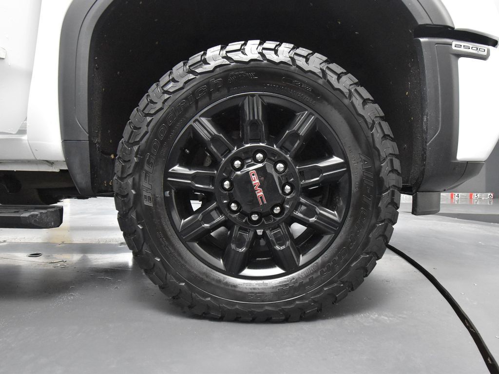 2024 Gmc Sierra HD AT4 photo 10
