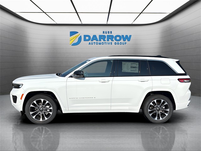 2025 Jeep Grand Cherokee Overland photo 2