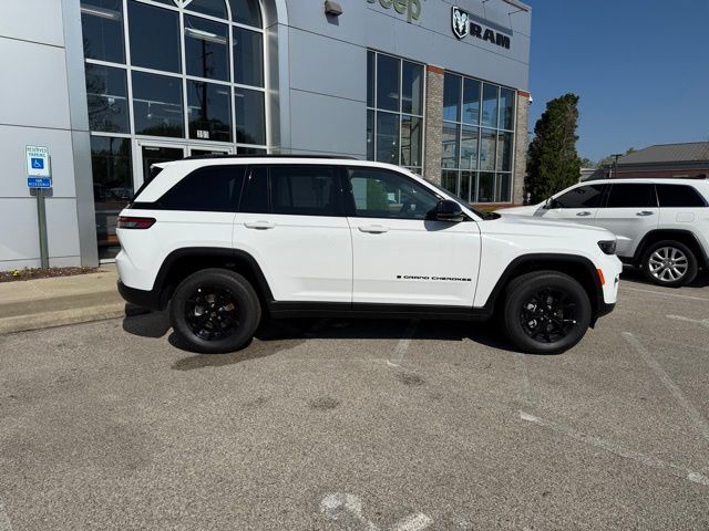 2025 Jeep Grand Cherokee Altitude X photo 8