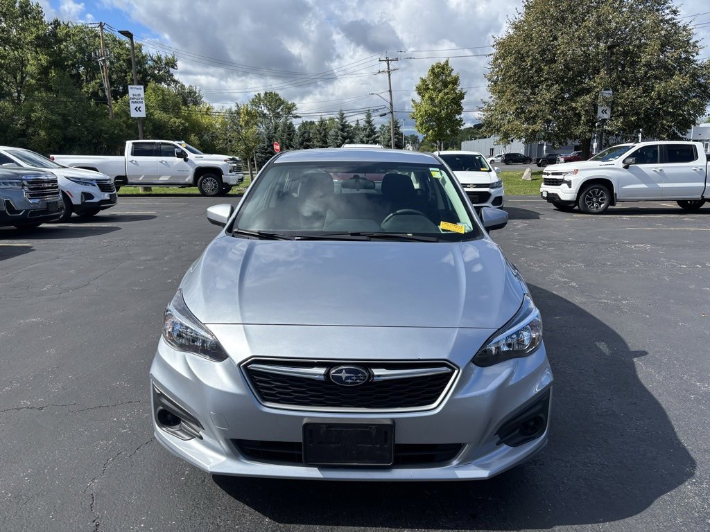 2018 Subaru Impreza 2.0i Premium photo 2