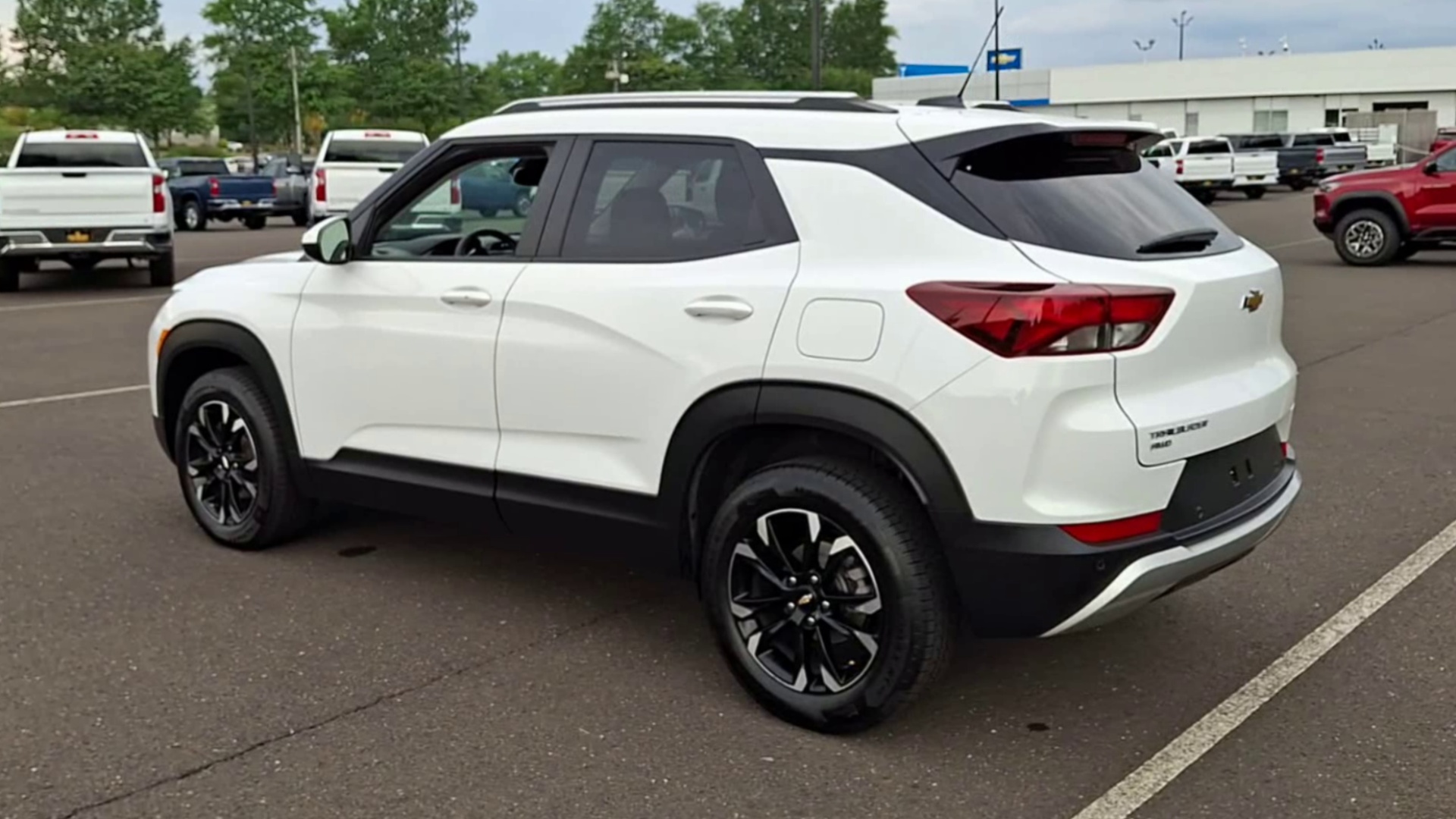 2023 Chevrolet Trailblazer LT photo 29