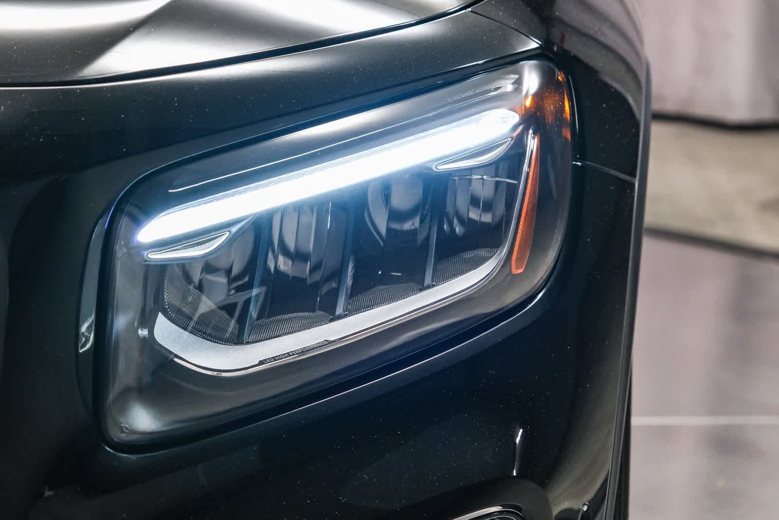 2025 Mercedes Benz GLB 250 photo 11