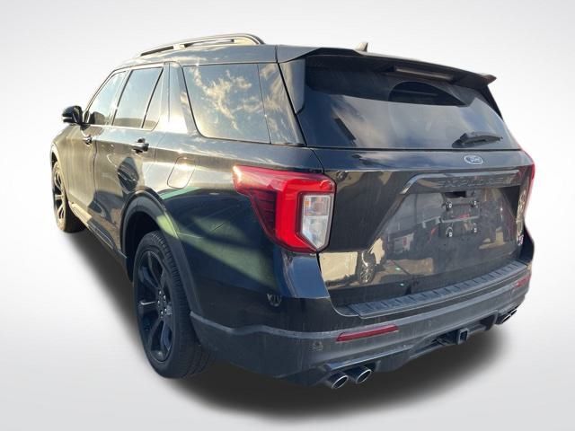 2023 Ford Explorer ST photo 2