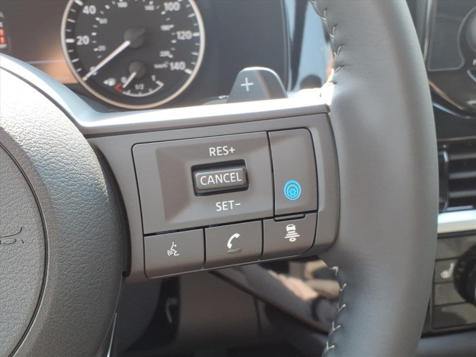 2025 Nissan Pathfinder SV Black at Robbins Nissan