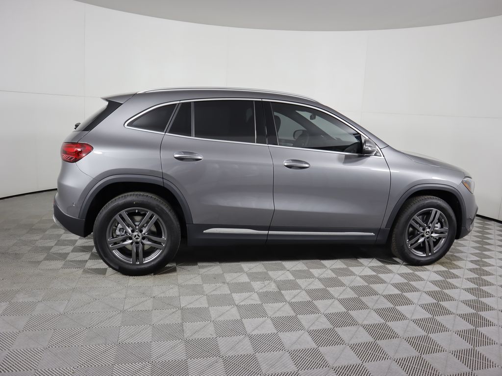 2025 Mercedes Benz GLA 250 photo 4