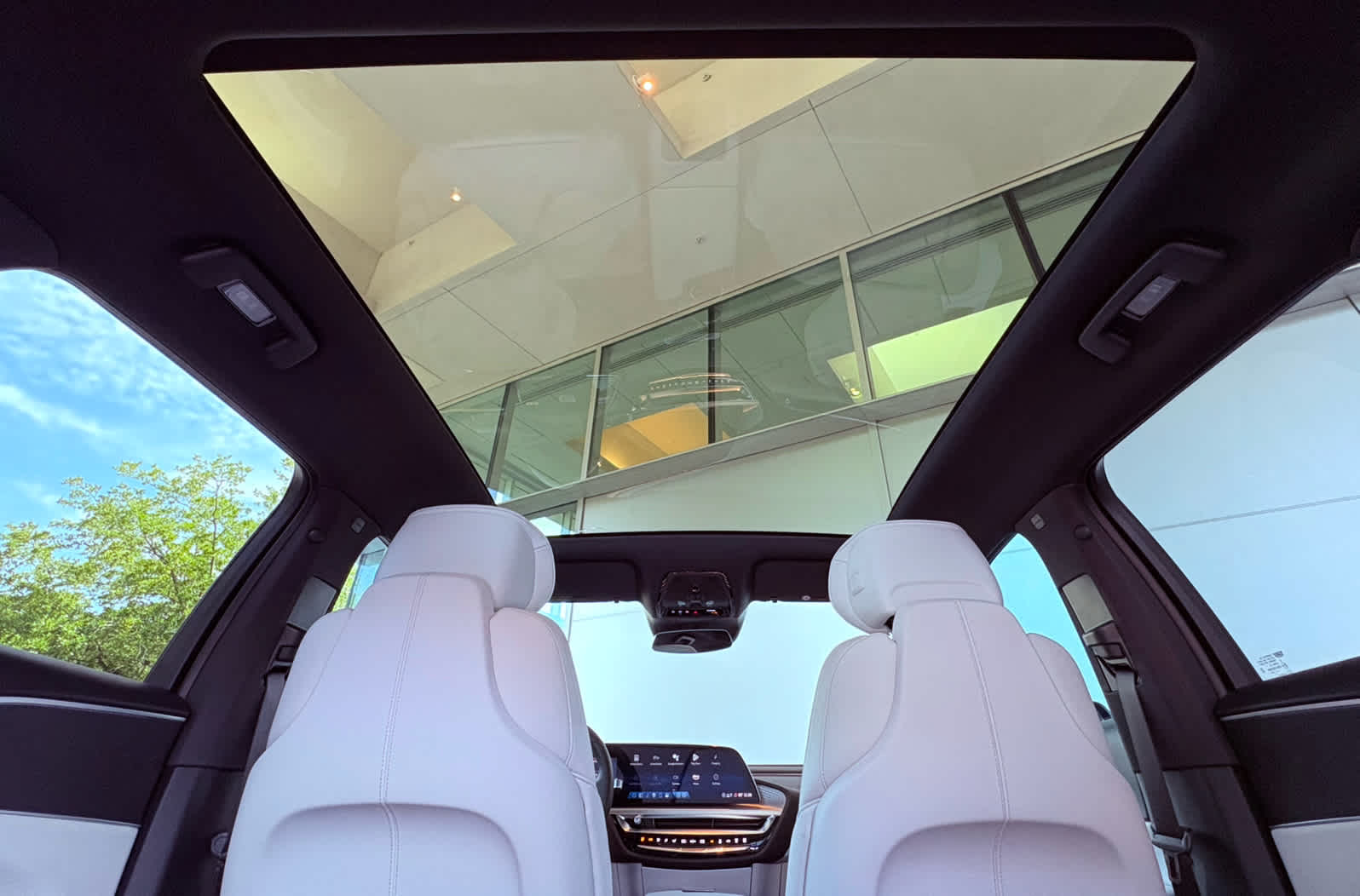 2025 Cadillac Lyriq Sport photo 22