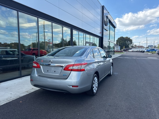 2013 Nissan Sentra S photo 2